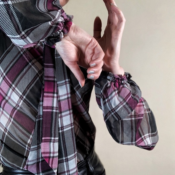 Denny Rose Body Sheer blouse - Picture 3 of 8